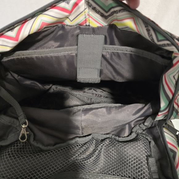 Thirty-One Sling Backpack Laptop Organizer One Shoulder Chevron Party Punch - Picture 4 of 4